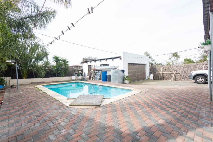 4 Bedroom Property for Sale in Windsor Park Western Cape